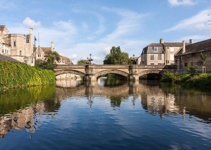 Hidden Gem In Stamford With Parkingヴィラ エクステリア 写真